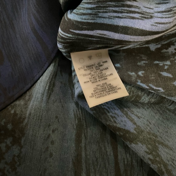 ELIE TAHARI Terri Stargazer Animal Print Silk Blouse Leather Collar Size M - Picture 8 of 10